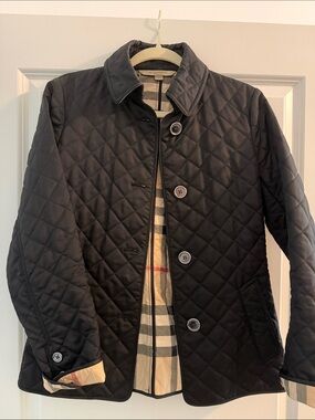 Burberry women’s jacket classic quilted